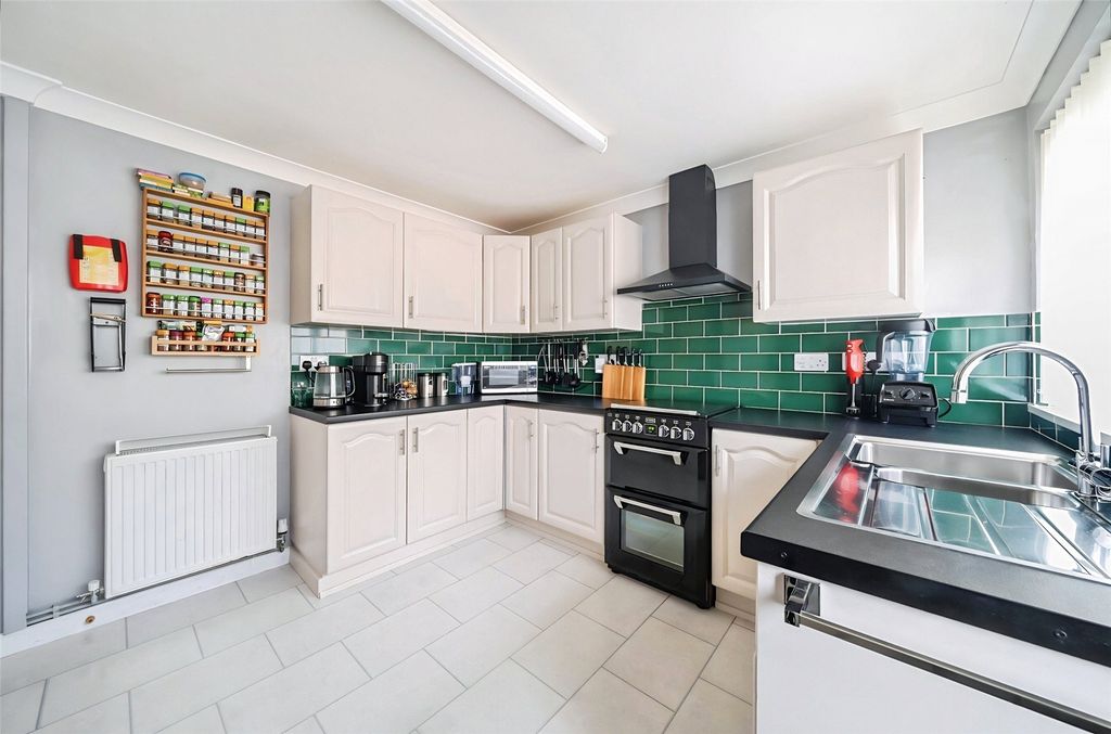 Property photo 2 of 13 Picture No. 25