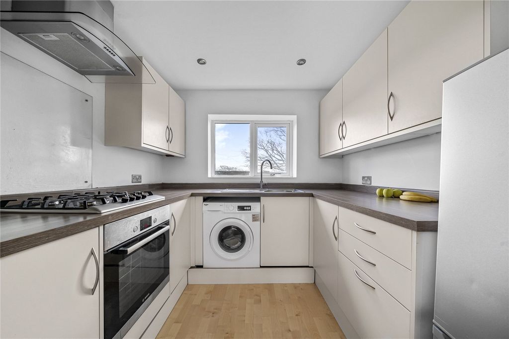 Property photo 3 of 15 Picture No. 14