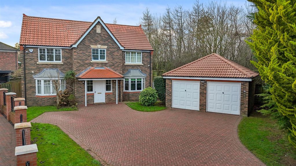 Property photo 1 of 27