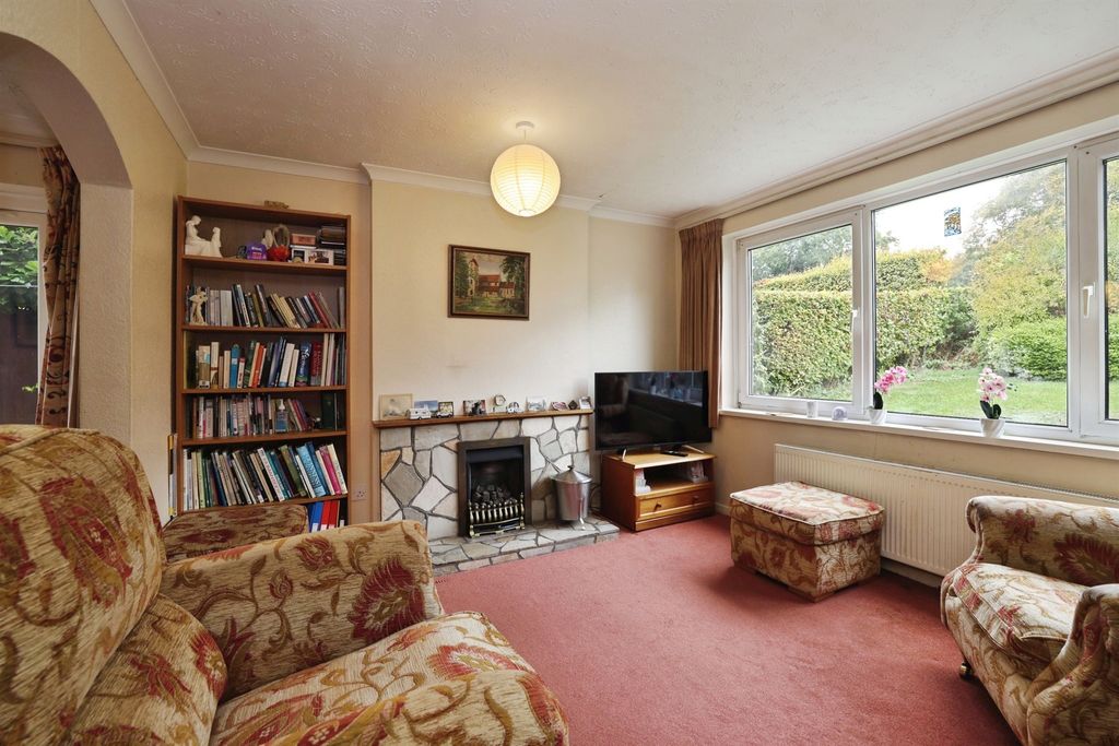 Property photo 2 of 17