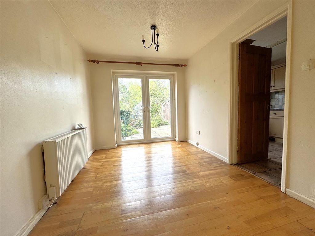 Property photo 3 of 18