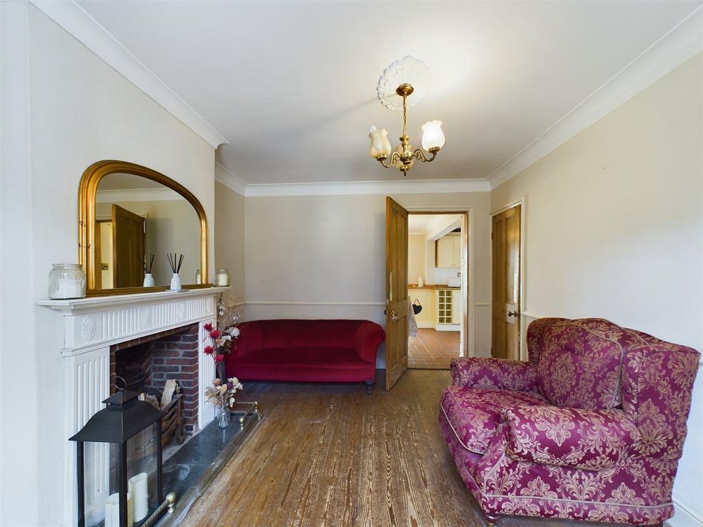 Property photo 3 of 18 Cam02600G0-Pr0186-Still003.Jpg