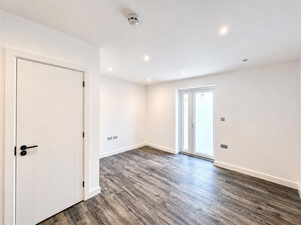 Property photo 3 of 14 Reception Room