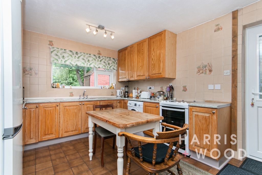 Property photo 3 of 31 4235596