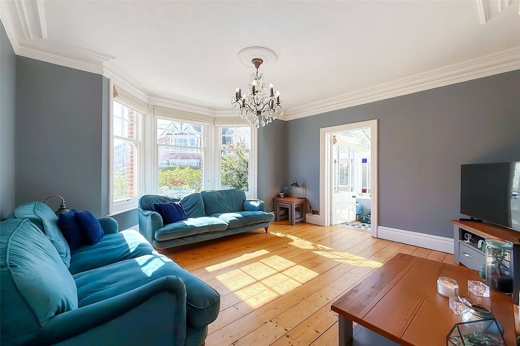 Property photo 2 of 33 Picture No. 06
