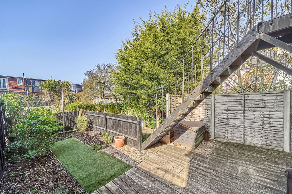 Property photo 3 of 10 Picture No. 01