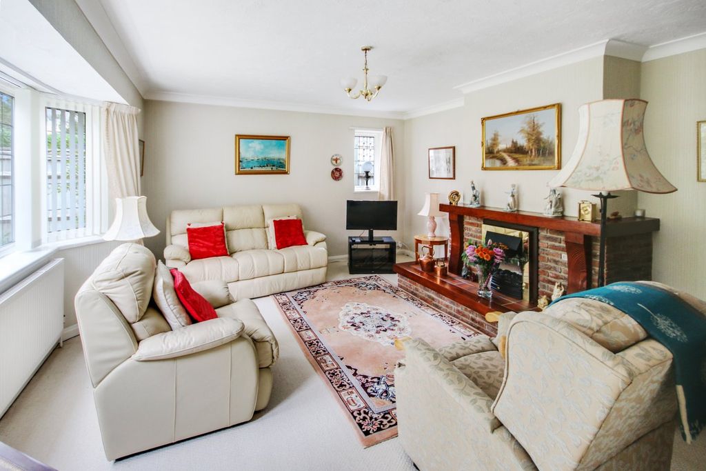 Property photo 3 of 20