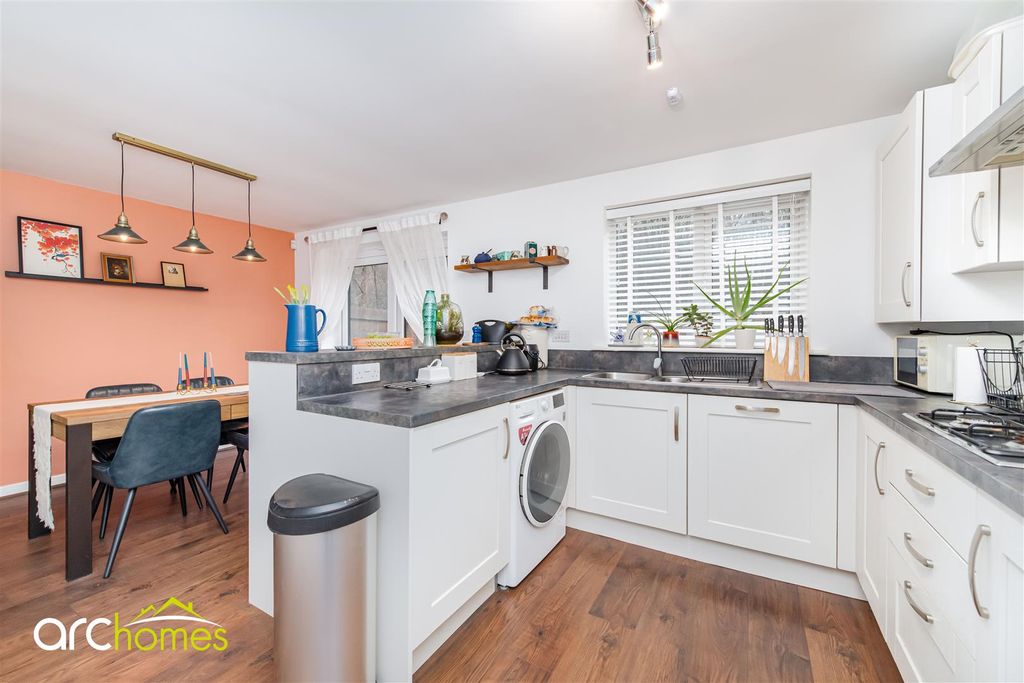 Property photo 3 of 33 Tiverton-13.Jpg