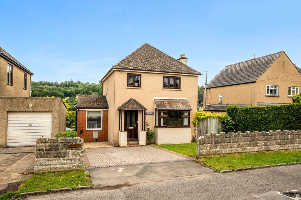 Property photo 1 of 18