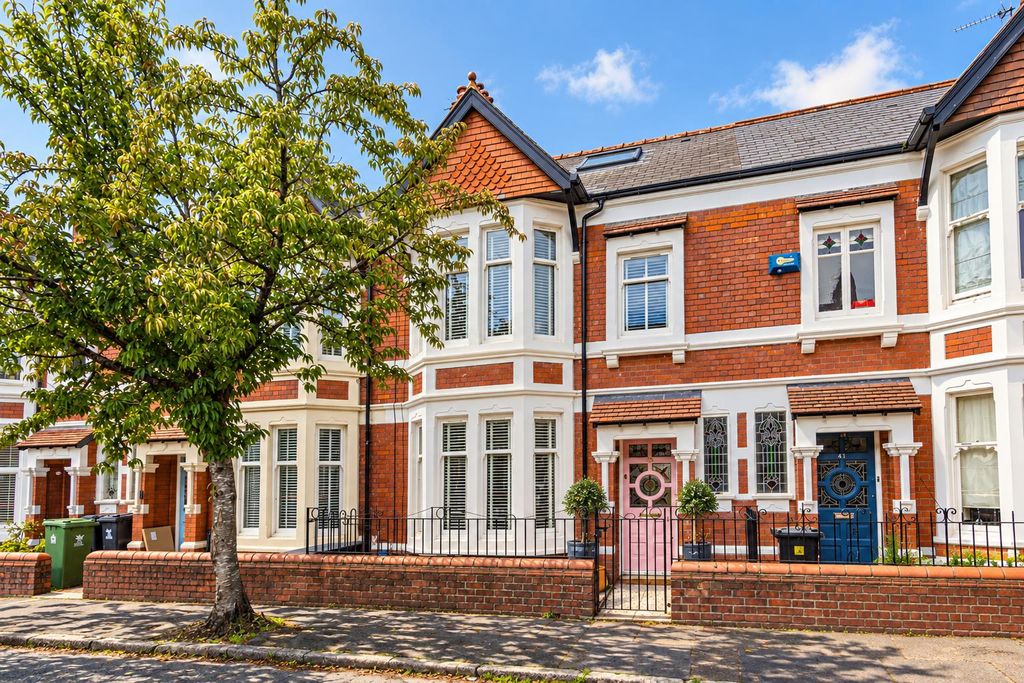 Property photo 1 of 26 Waterloo Garden