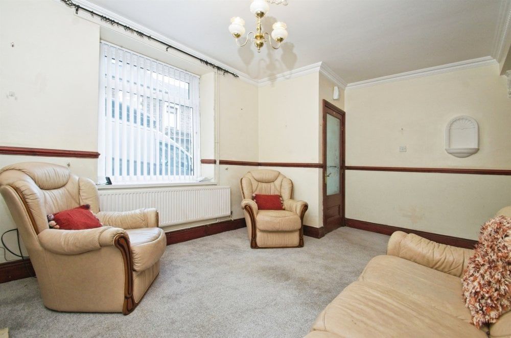 Property photo 3 of 4