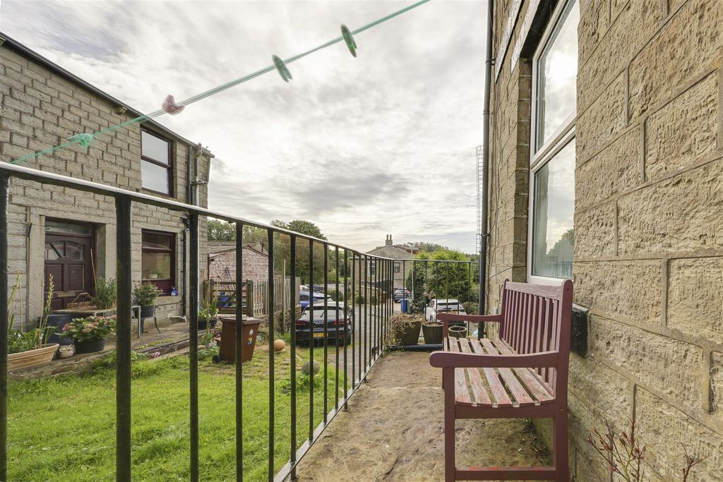 Property photo 2 of 15 2