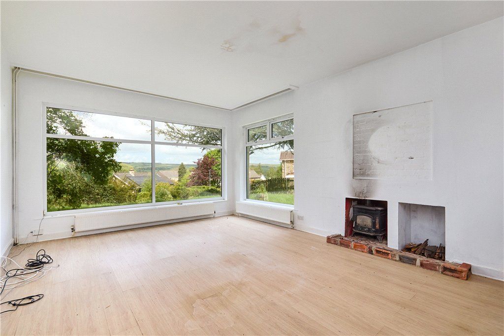 Property photo 2 of 19 Sitting Room