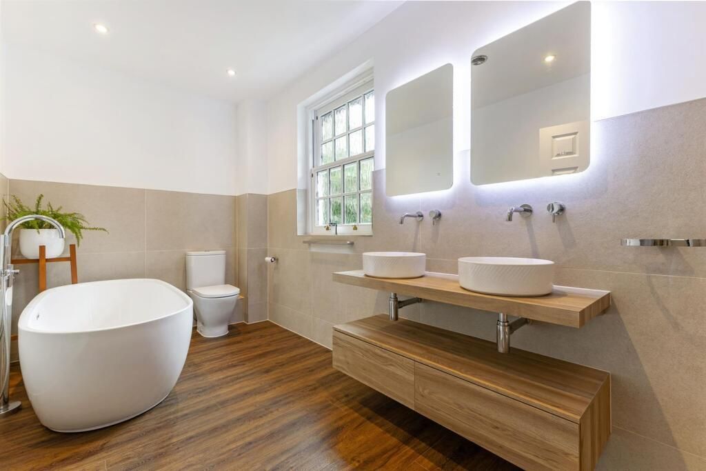 Property photo 2 of 3