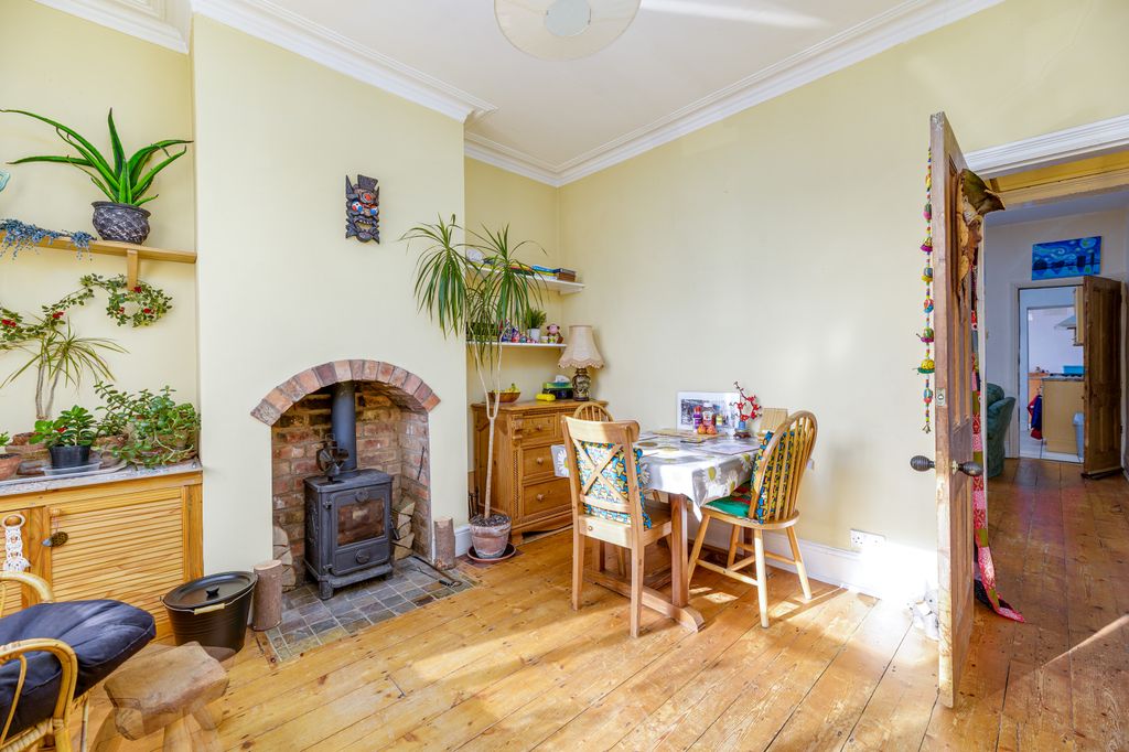 Property photo 2 of 28 02