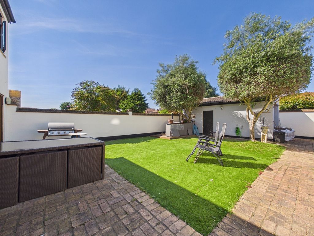 Property photo 3 of 26 Picture No. 70