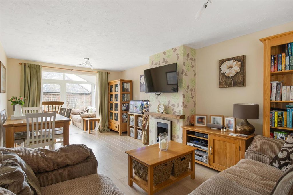 Property photo 3 of 22 2A.Jpg