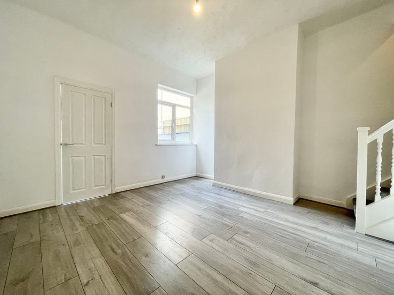 Property photo 2 of 8 Dining Room