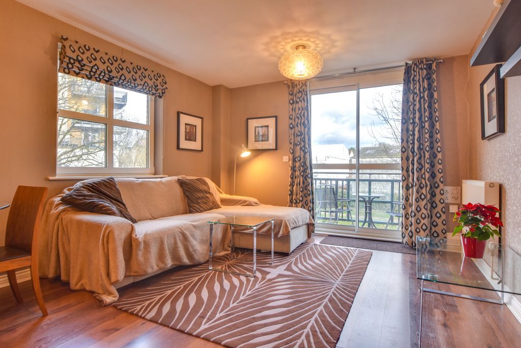 Property photo 2 of 14