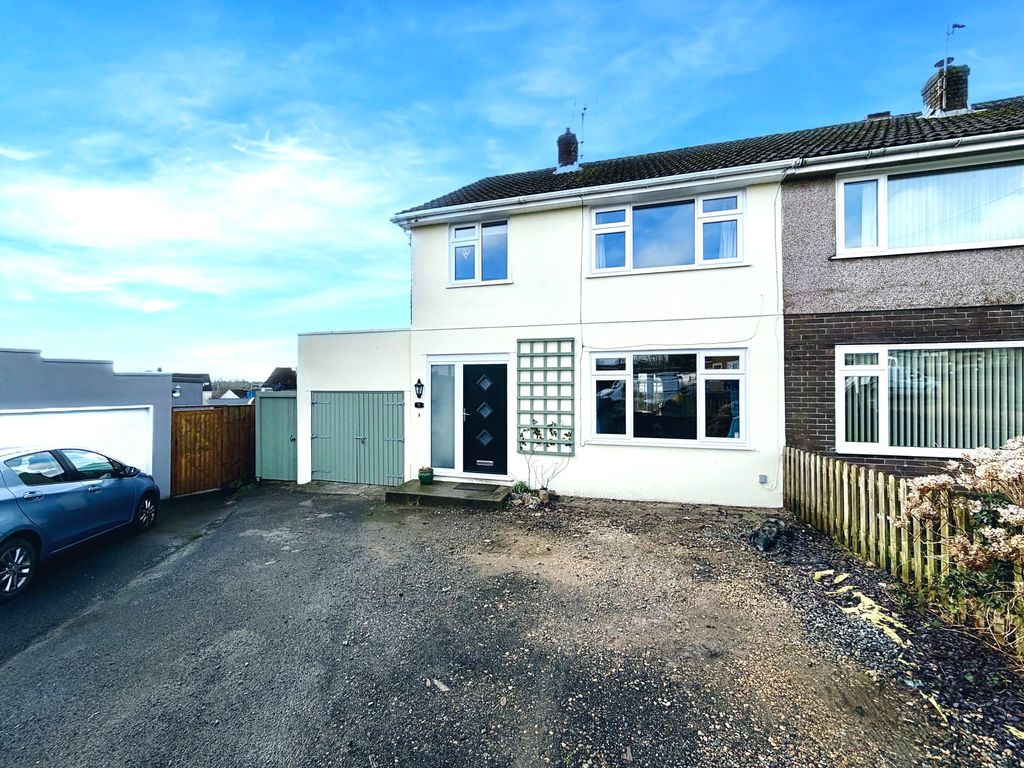 Property photo 1 of 14 Front