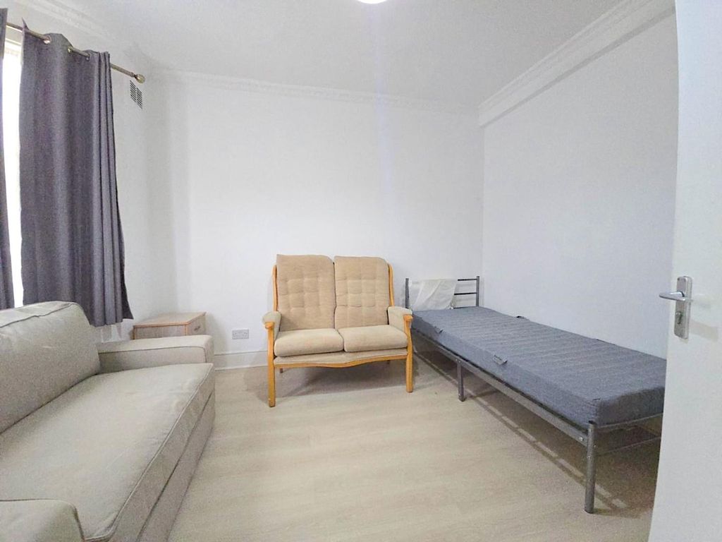 Property photo 2 of 7 Whpp Image 2025-10-17 At 11.15.49.Jpeg