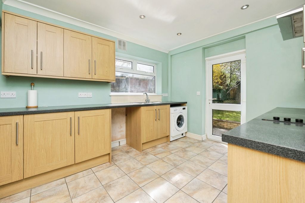 Property photo 3 of 19 Pbox-Img.Jpg