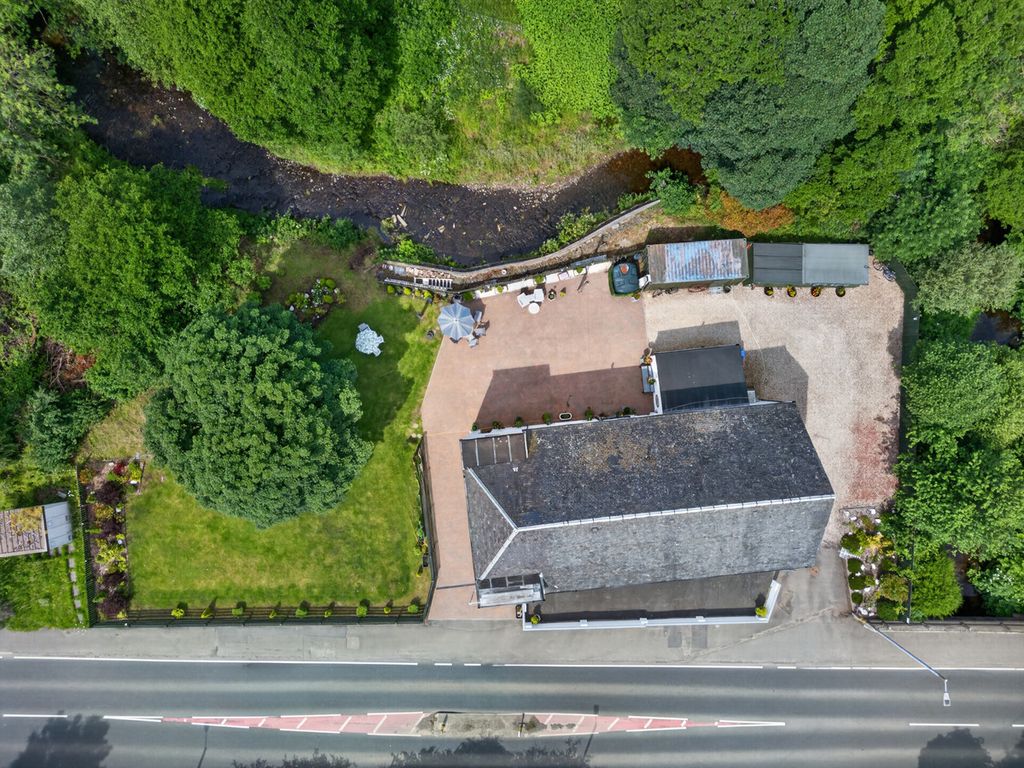 Property photo 2 of 39