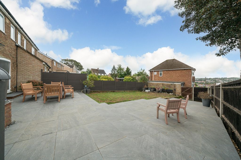 Property photo 3 of 15 71-Stonelea-Road-