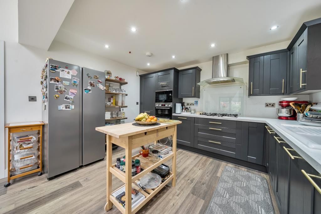 Property photo 2 of 22 Kitchen