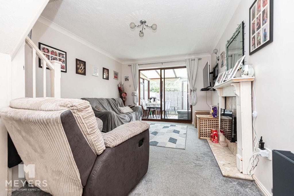 Property photo 2 of 14