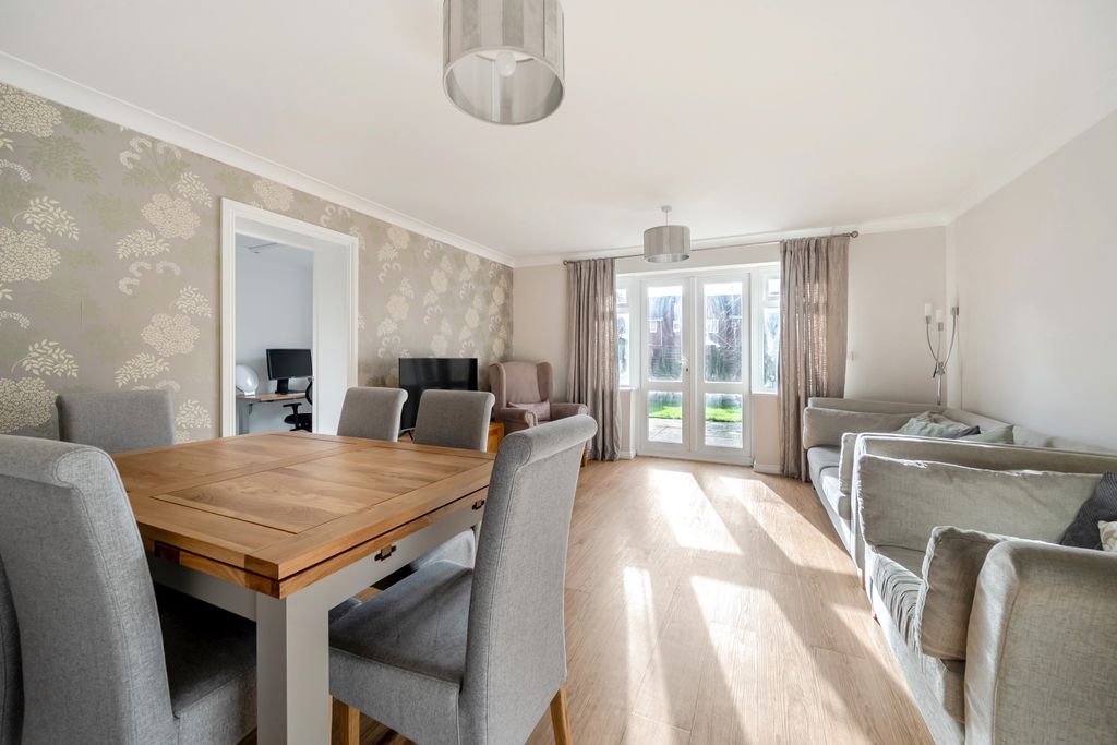 Property photo 2 of 15 1410349-9-6992Eba8A647E