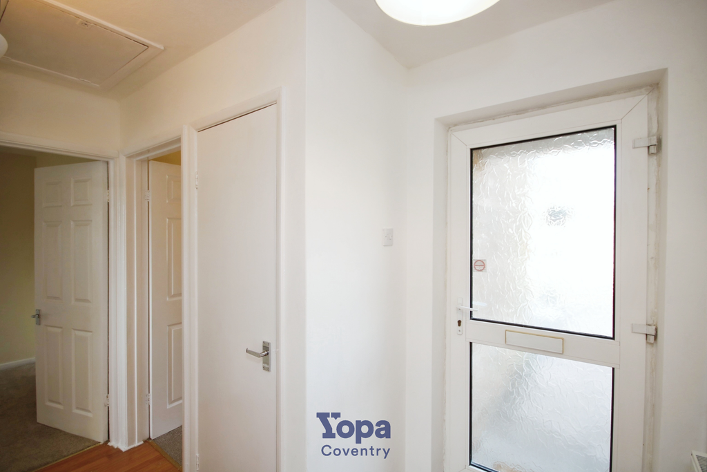 Property photo 3 of 23 0E2696Ed-Entrance 20Hall.Jpg