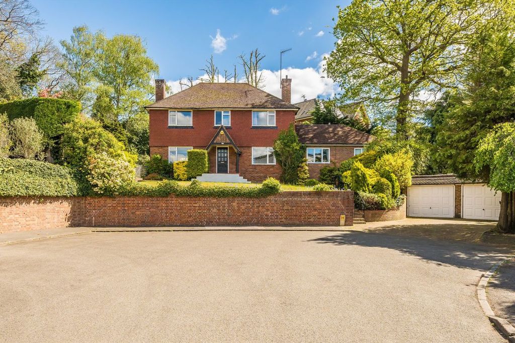 Property photo 1 of 12