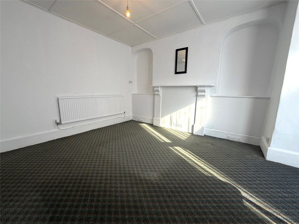 Property photo 2 of 20 Picture No. 21