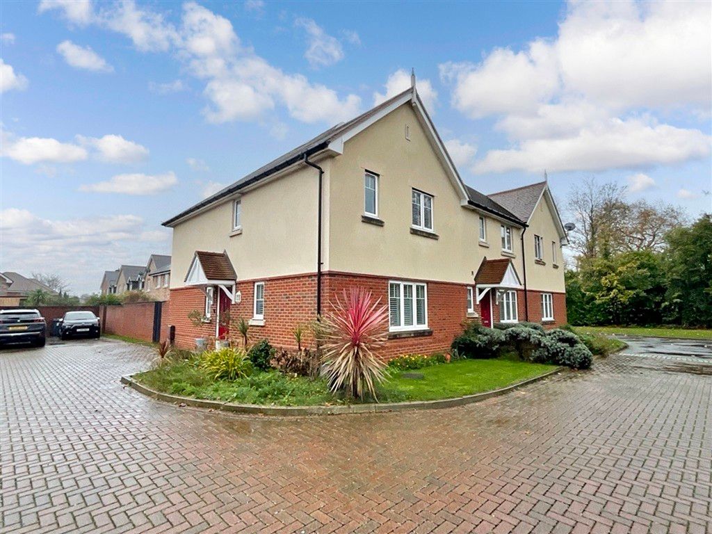 Property photo 1 of 10 Front