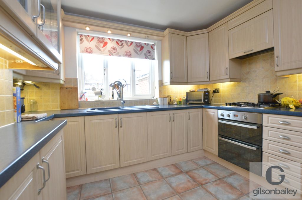 Property photo 2 of 12 Dsc_1747
