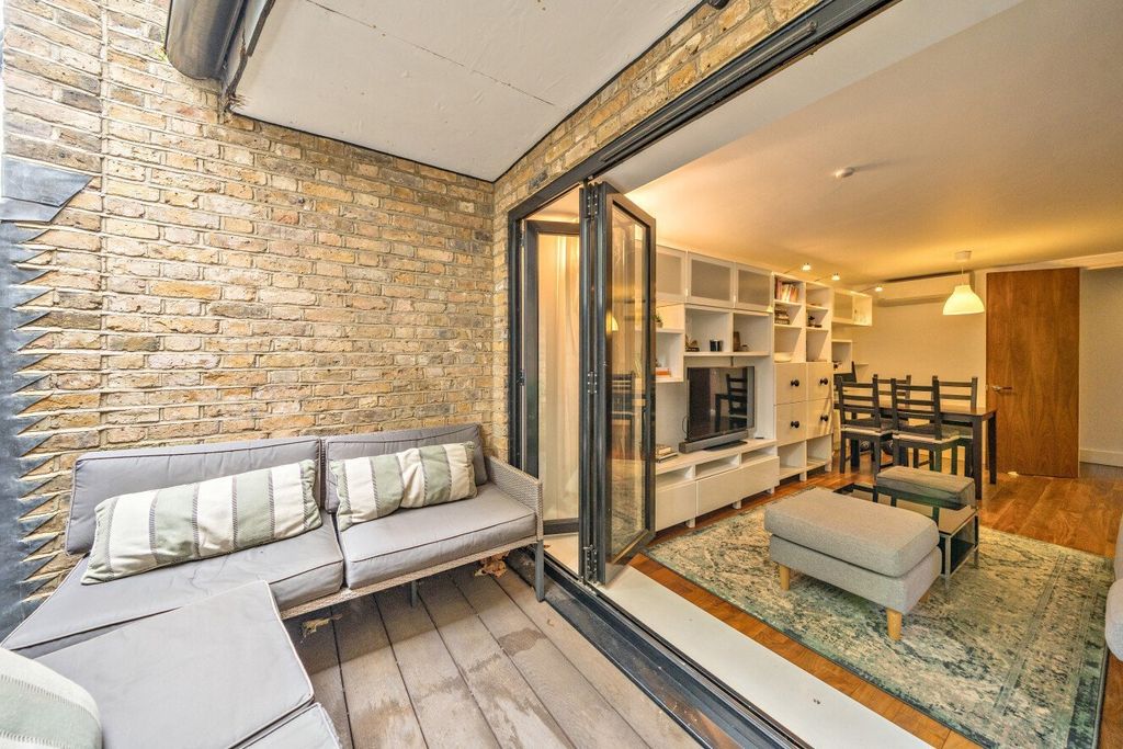 Property photo 3 of 21 Picture No. 11