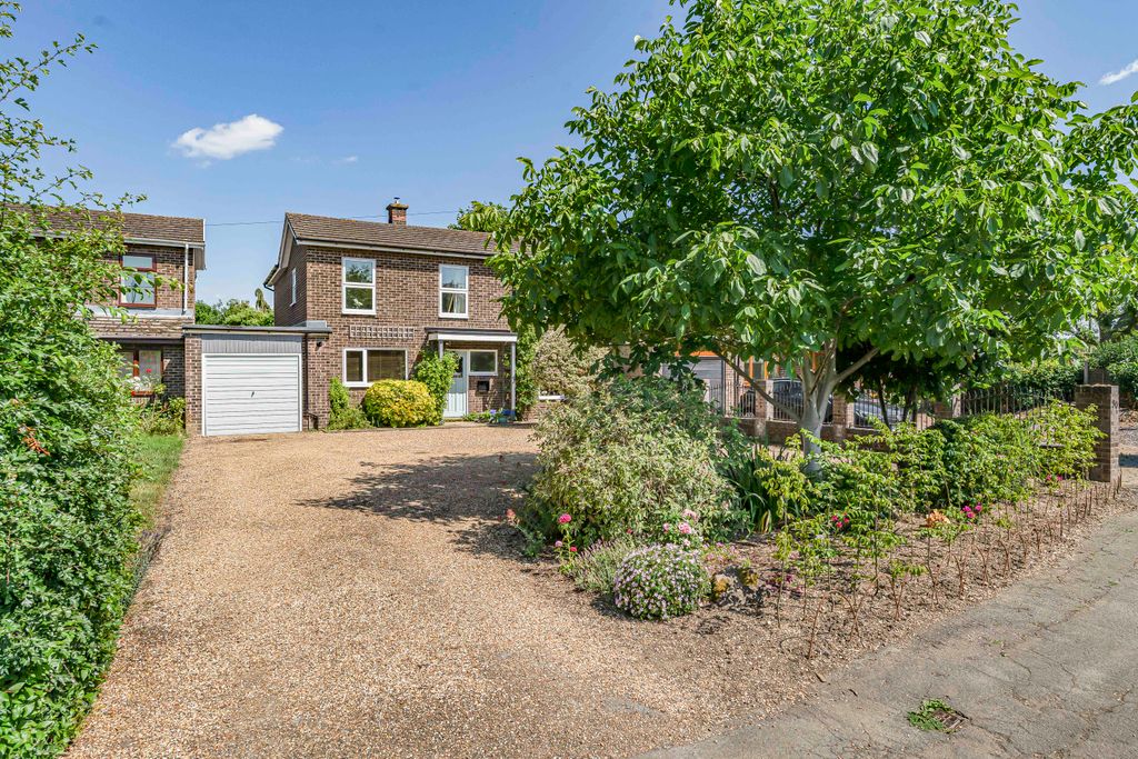 Property photo 2 of 35 956194