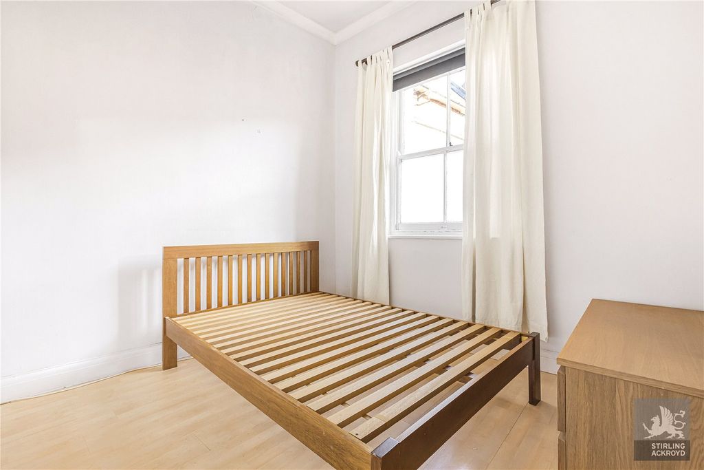 Property photo 3 of 15 Bedroom
