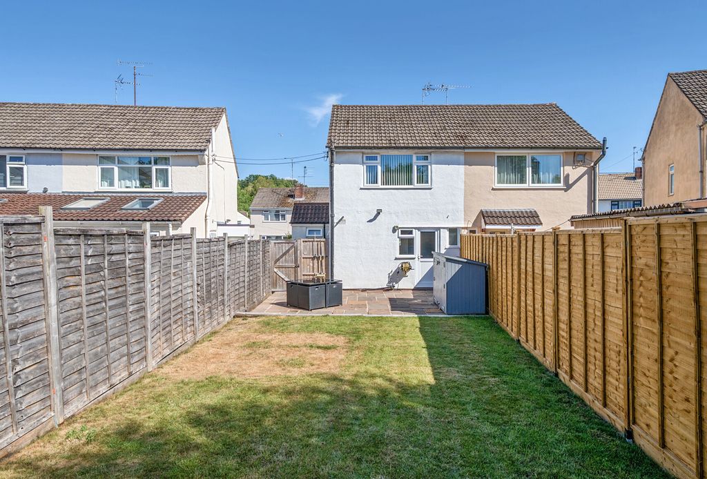 Property photo 2 of 23 1324590-10-686Fdd...