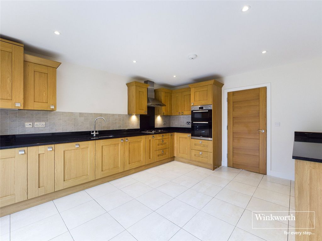 Property photo 2 of 14 Picture No. 04