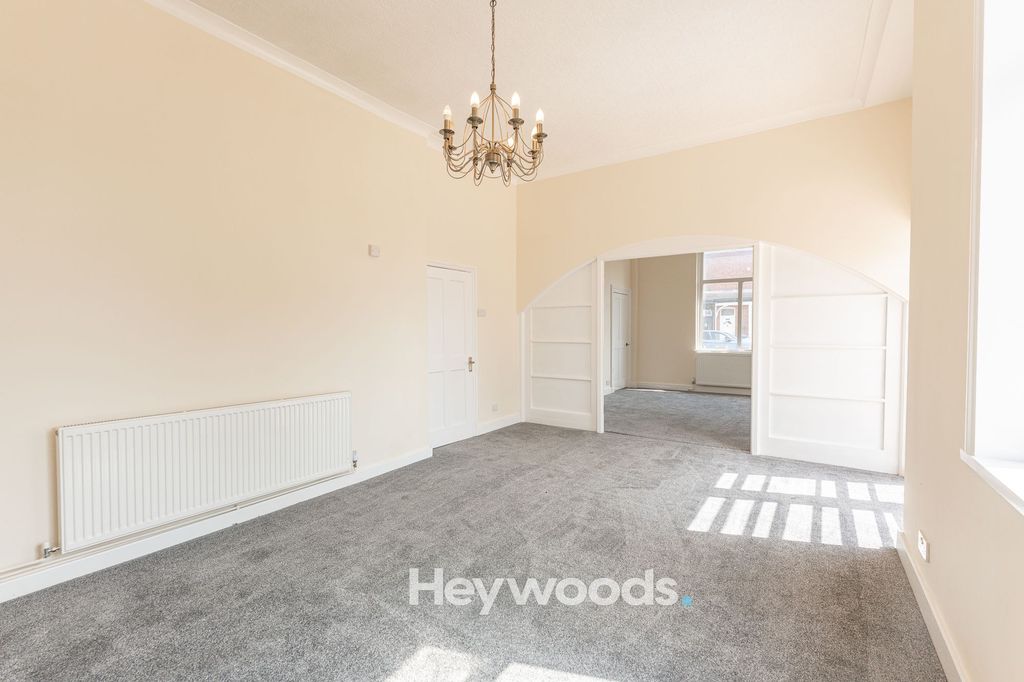 Property photo 3 of 31