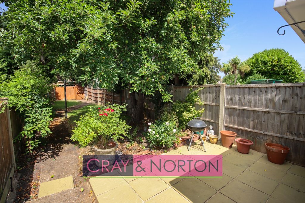 Property photo 3 of 11 Photo 9