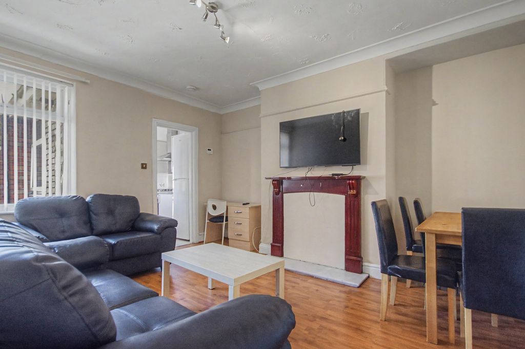 Property photo 1 of 12 Img_3058