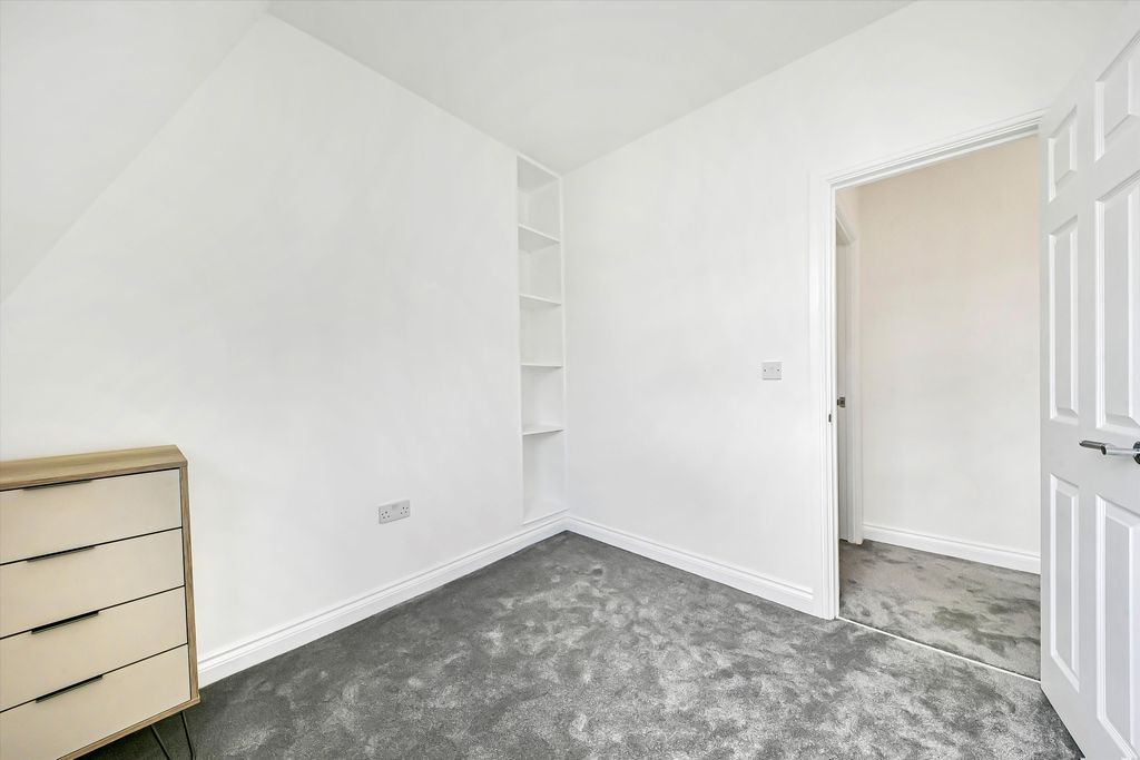 Property photo 3 of 8 Image
