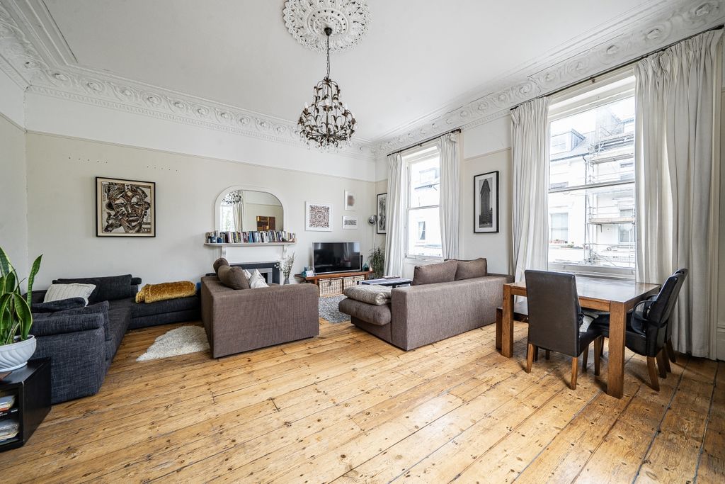 Property photo 3 of 9 1466009-12-6A0d95...