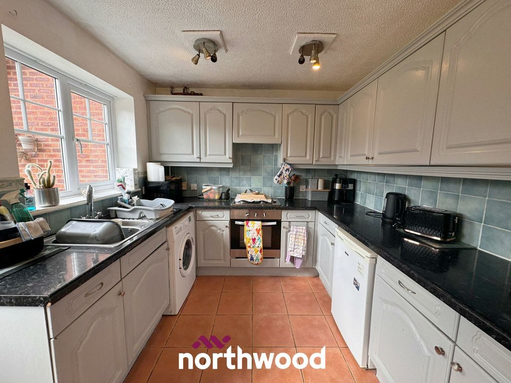 Property photo 2 of 16