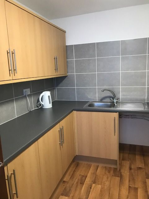 Property photo 3 of 7 Kitchen
