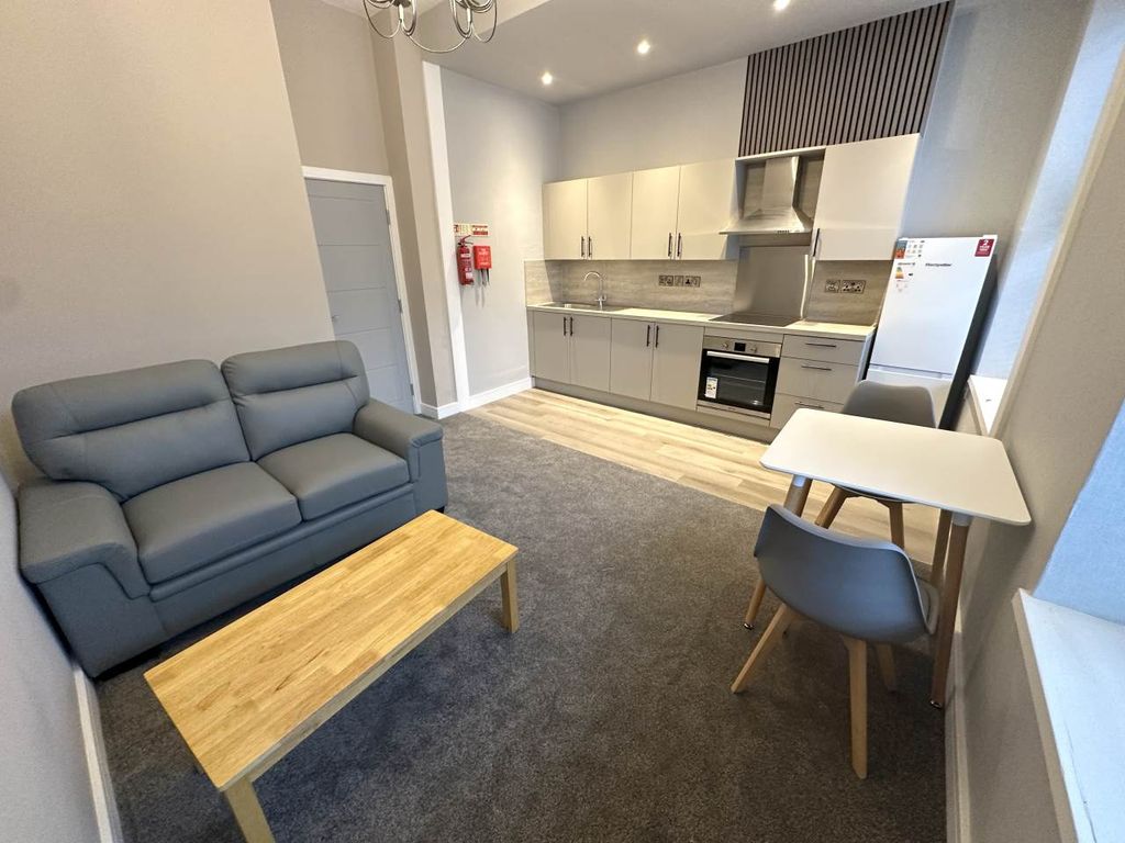 Property photo 3 of 6 Living Room