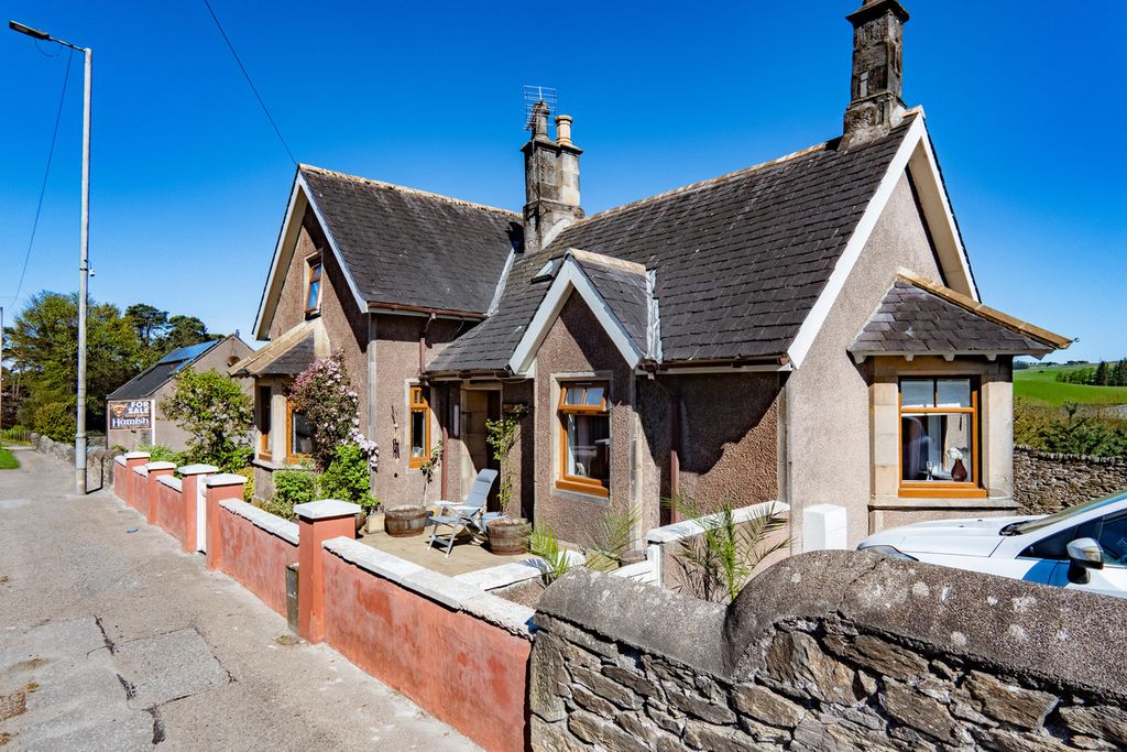 Property photo 1 of 35
